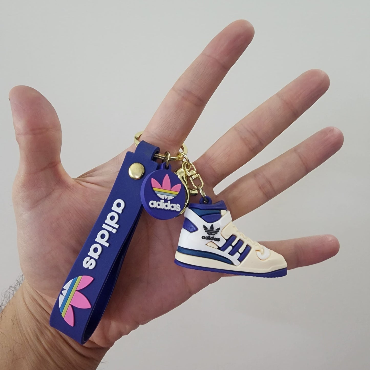 ADIDAS ORIGINALS { 3D } KEY CHAIN