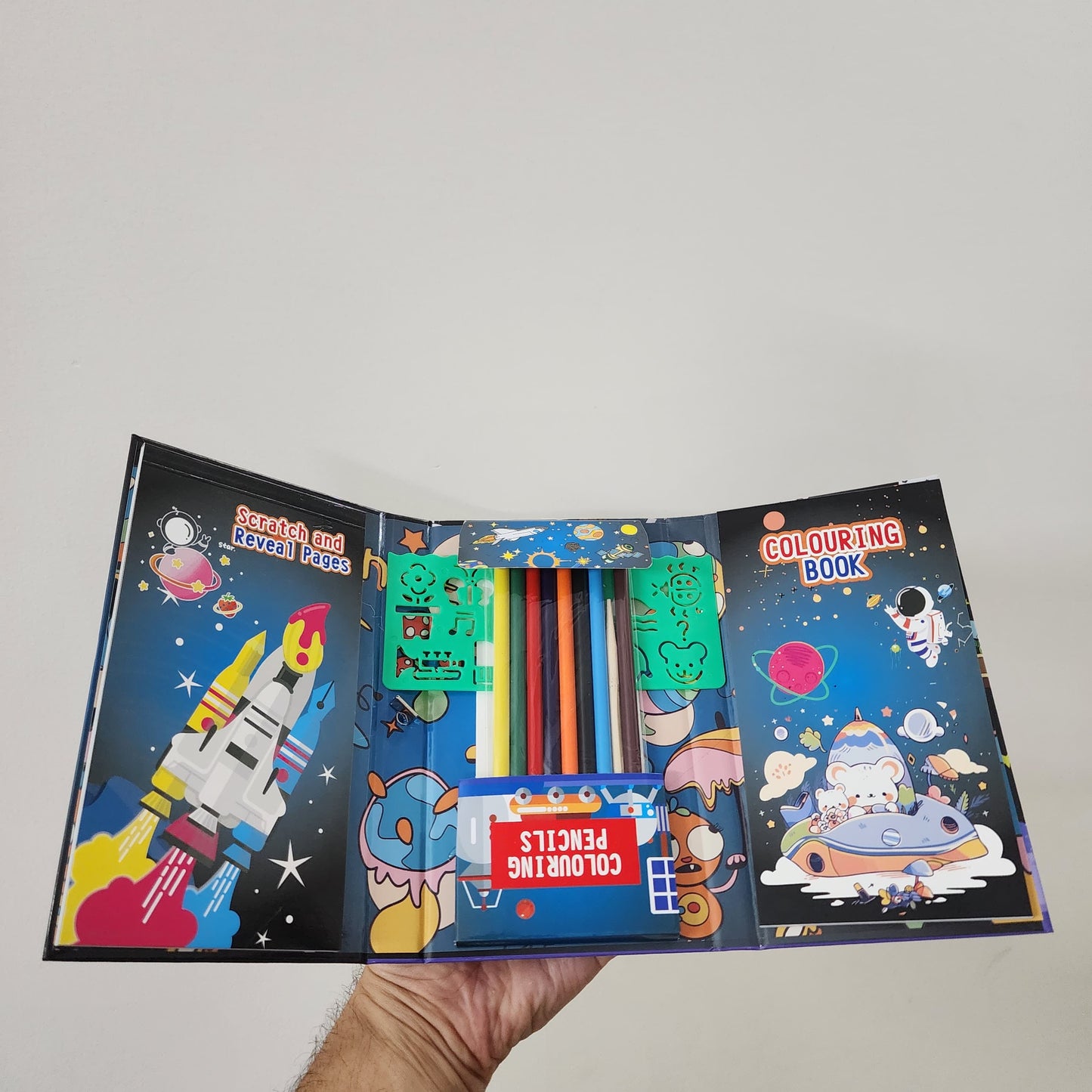 CREATIVE SCRATCH/COLORING TRAVEL BOOK SET
