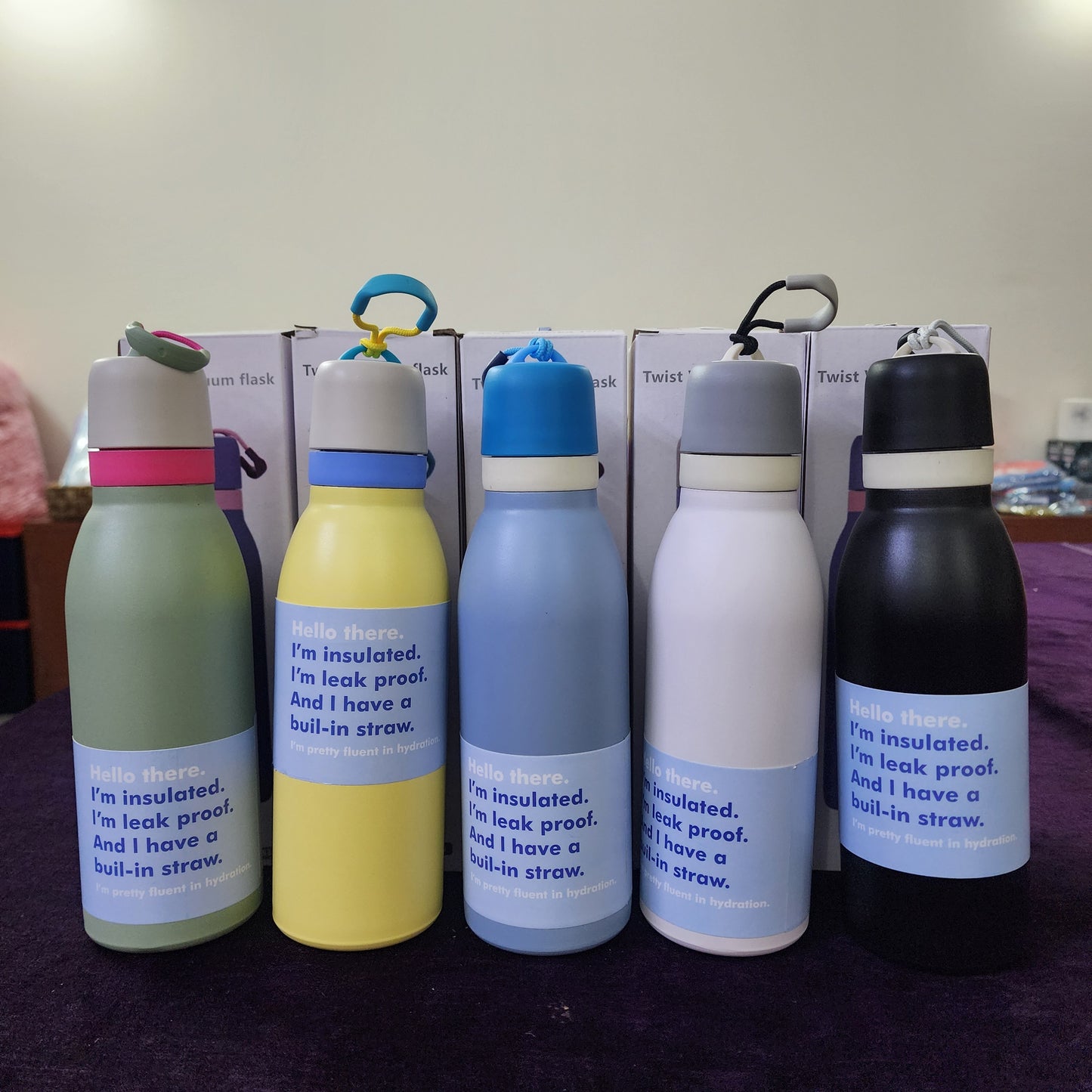 FreeSip Twist Insulated Stainless Steel Water Bottle with Straw for Sports and Travel, BPA-Free [24-oz , 800 ml]