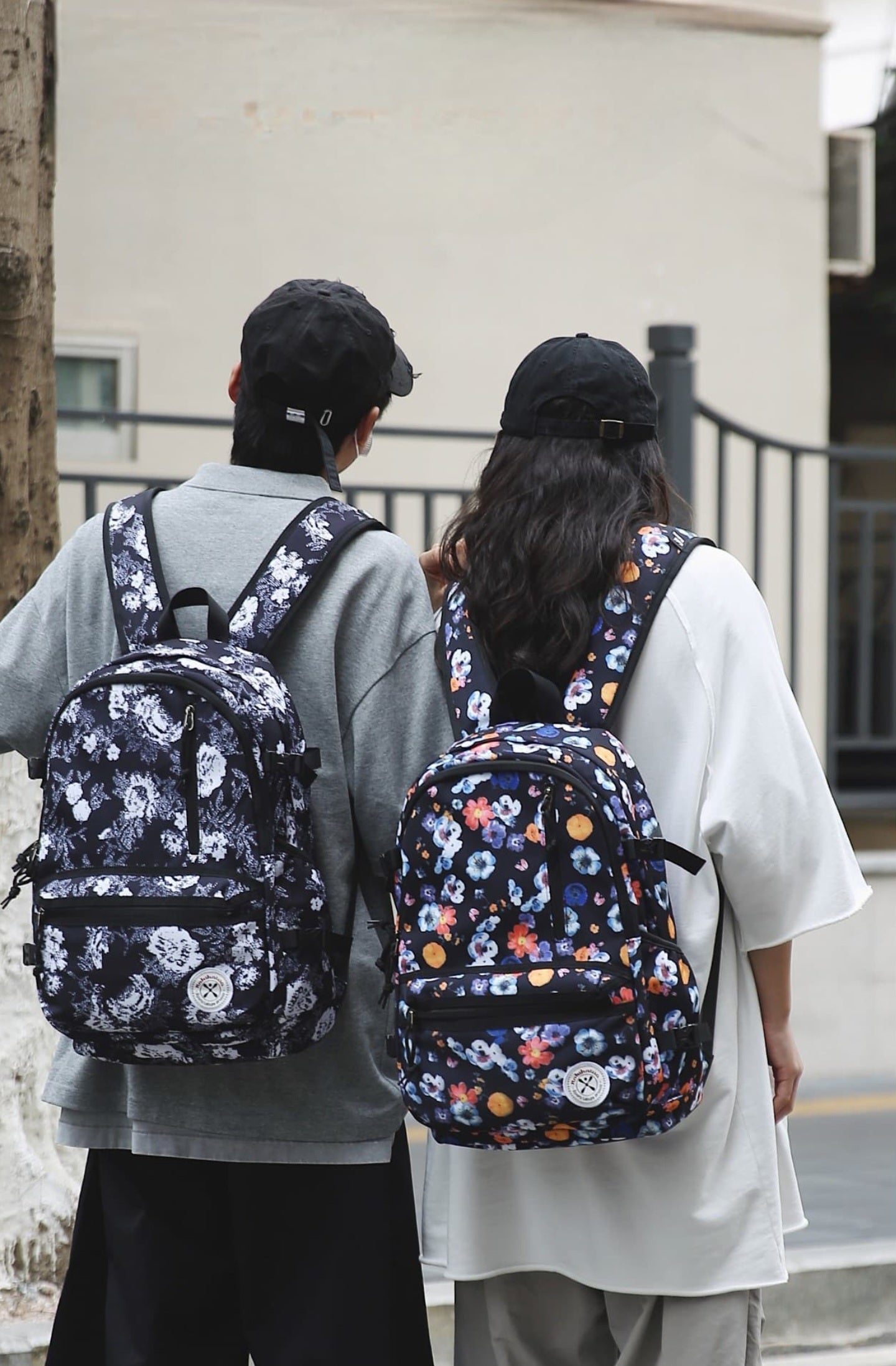 SPORTS LEISURE WOOD FLORAL BAGS [ SIZE - L/30cm , W/18cm , H/45cm ]