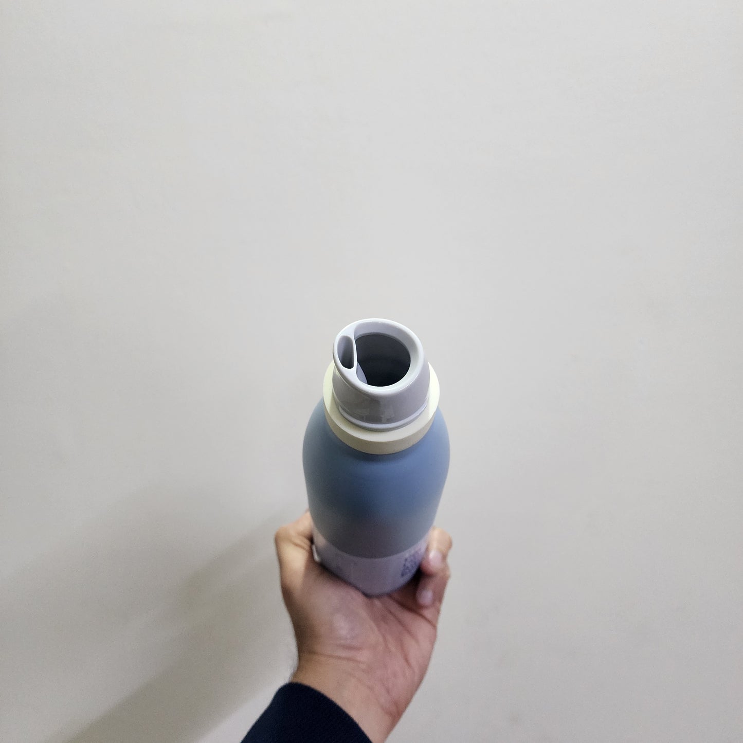 FreeSip Twist Insulated Stainless Steel Water Bottle with Straw for Sports and Travel, BPA-Free [24-oz , 800 ml]